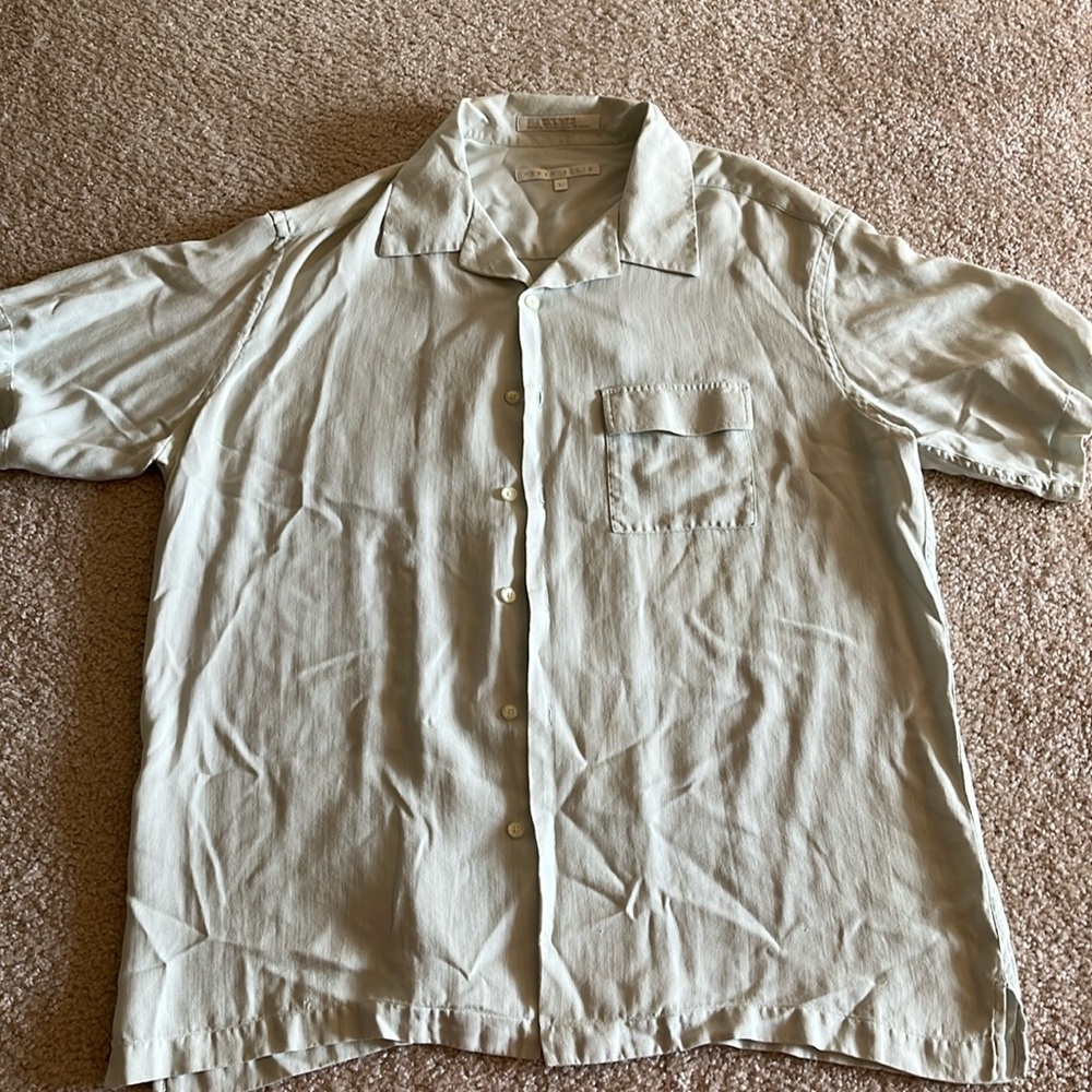 Perry Ellis light sea foam color, 100% silk button down, short sleeve, L